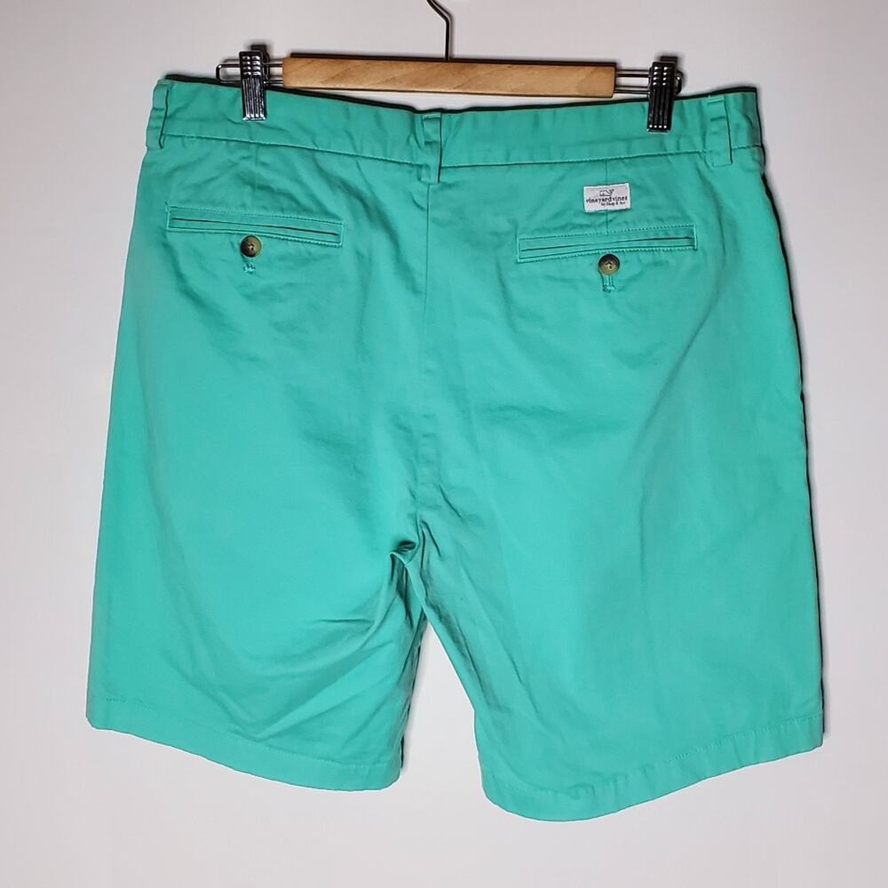 Vineyard Vines Pastel Green flat front chino shorts Size 36 Great condition - Picture 6 of 7